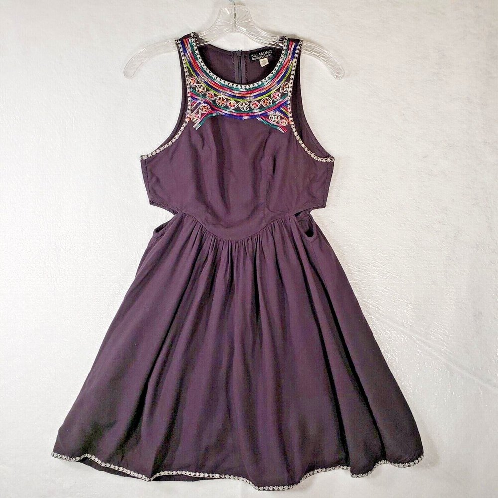 Billabong Designers Closet Embroidered Sleeveless Cut Out Black Dress Size Small